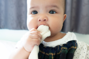 Best thing for teething hot sale babies